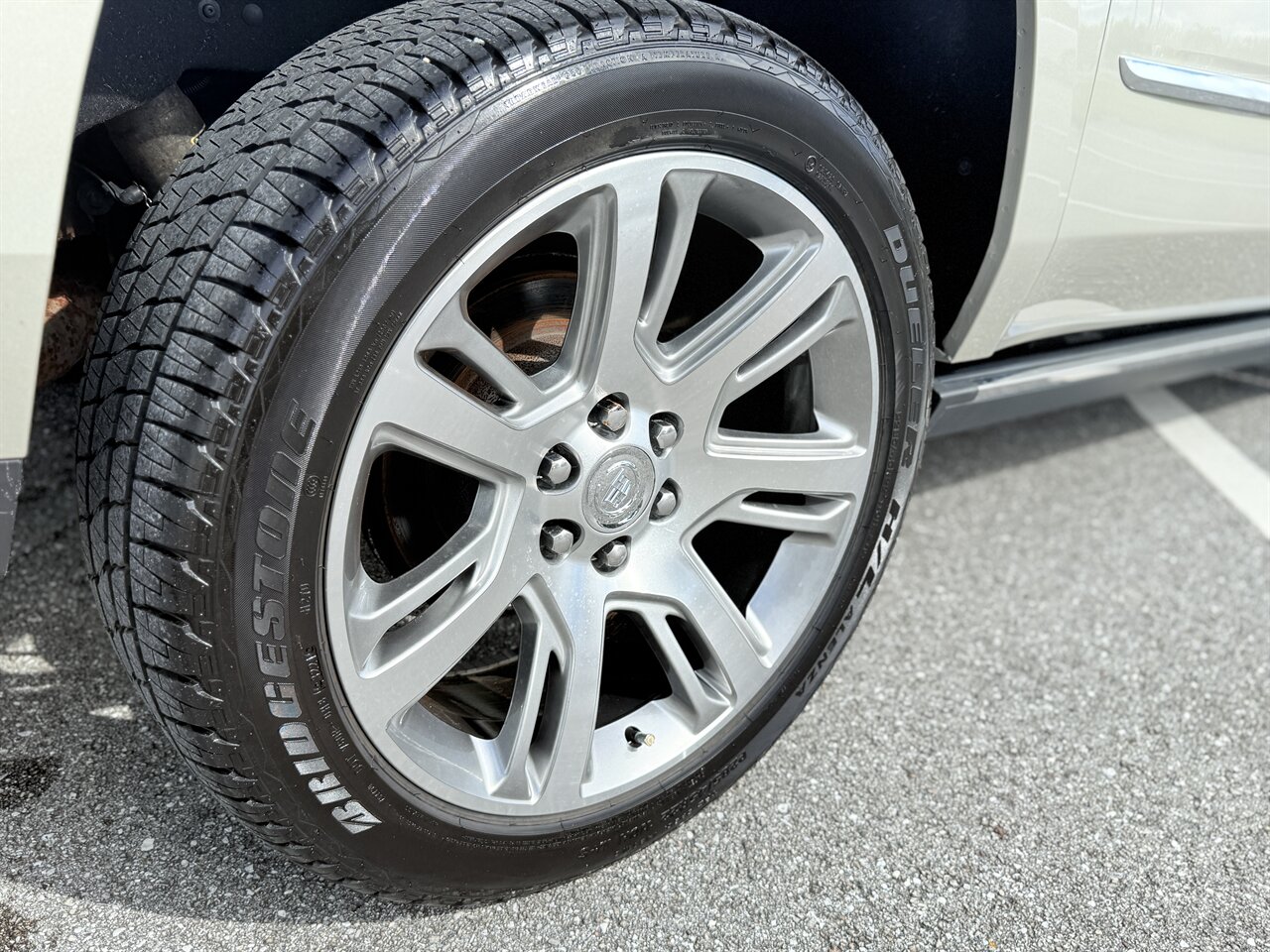 2015 Cadillac Escalade ESV Premium   - Photo 26 - West Palm Beach, FL 33409