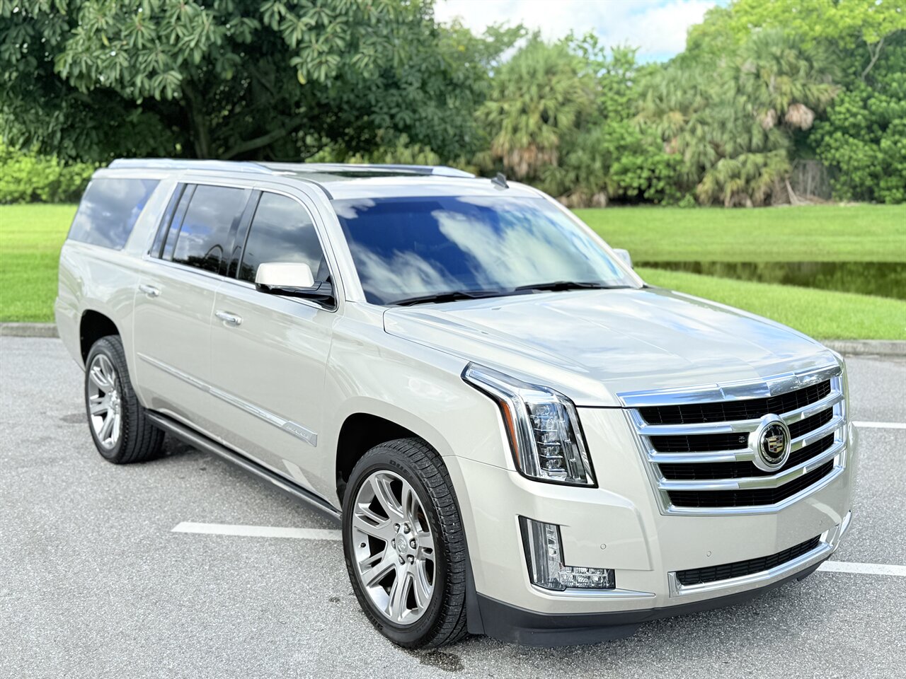 2015 Cadillac Escalade ESV Premium   - Photo 40 - West Palm Beach, FL 33409