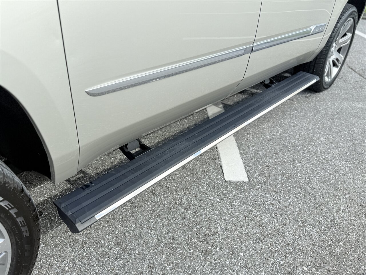 2015 Cadillac Escalade ESV Premium   - Photo 30 - West Palm Beach, FL 33409