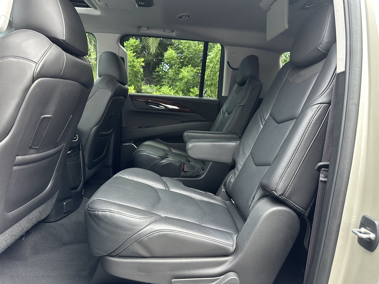 2015 Cadillac Escalade ESV Premium   - Photo 14 - West Palm Beach, FL 33409