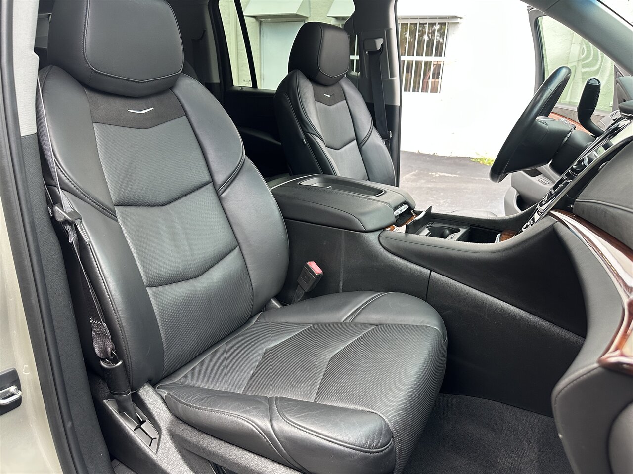 2015 Cadillac Escalade ESV Premium   - Photo 17 - West Palm Beach, FL 33409