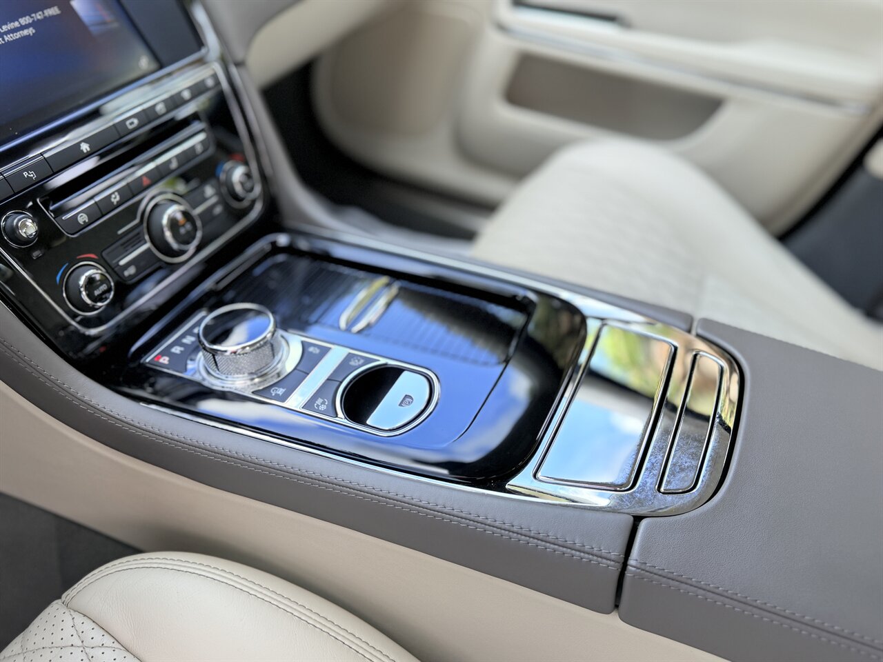 2016 Jaguar XJL Supercharged   - Photo 13 - West Palm Beach, FL 33409