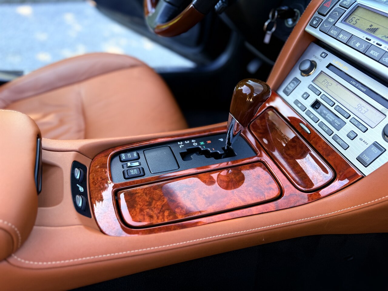 2004 Lexus SC 430   - Photo 38 - West Palm Beach, FL 33409