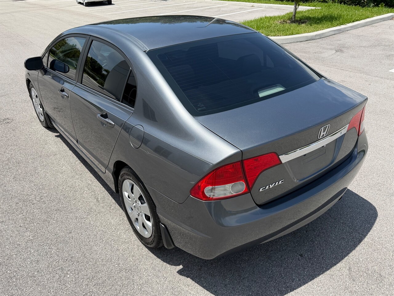 2011 Honda Civic LX   - Photo 7 - Ocoee, FL 34761