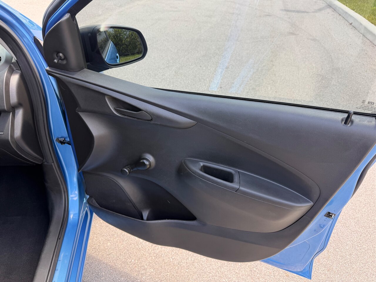 2018 Chevrolet Spark LS CVT - Photo 8 - Ocoee, FL 34761