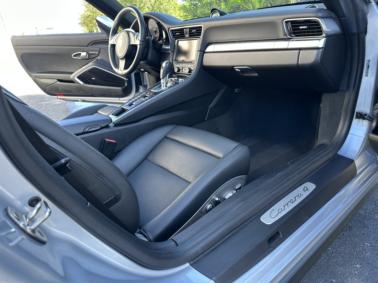 2014 Porsche 911 Carrera 4  Cabriolet - Photo 16 - West Palm Beach, FL 33409