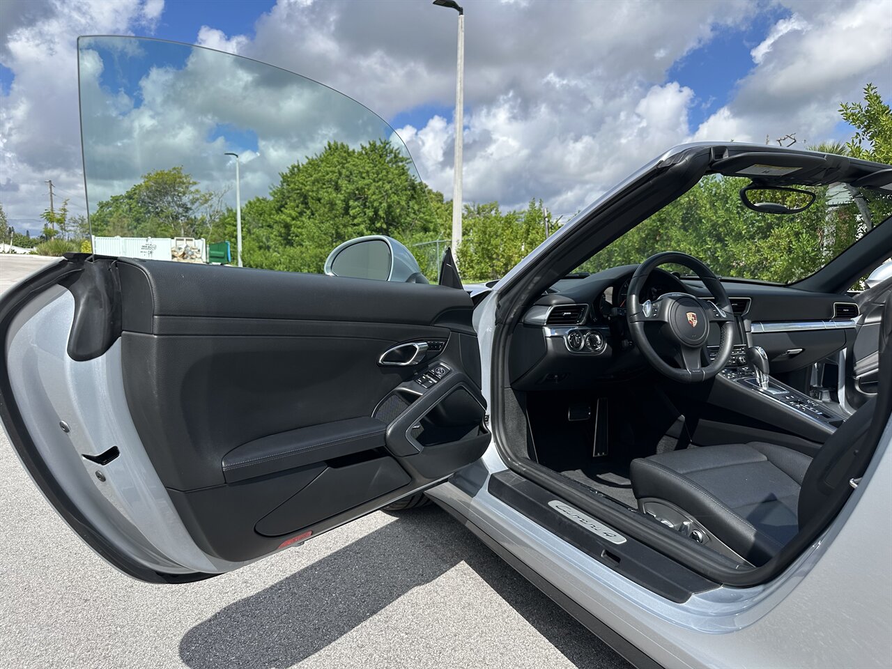 2014 Porsche 911 Carrera 4  Cabriolet - Photo 22 - West Palm Beach, FL 33409