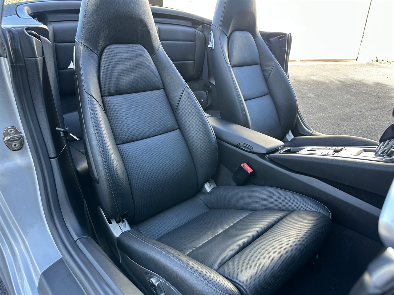 2014 Porsche 911 Carrera 4  Cabriolet - Photo 17 - West Palm Beach, FL 33409