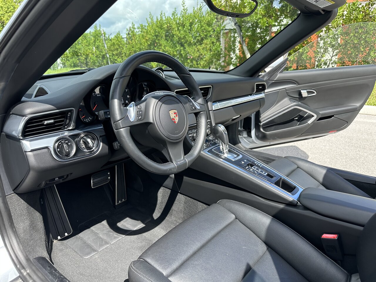 2014 Porsche 911 Carrera 4  Cabriolet - Photo 20 - West Palm Beach, FL 33409