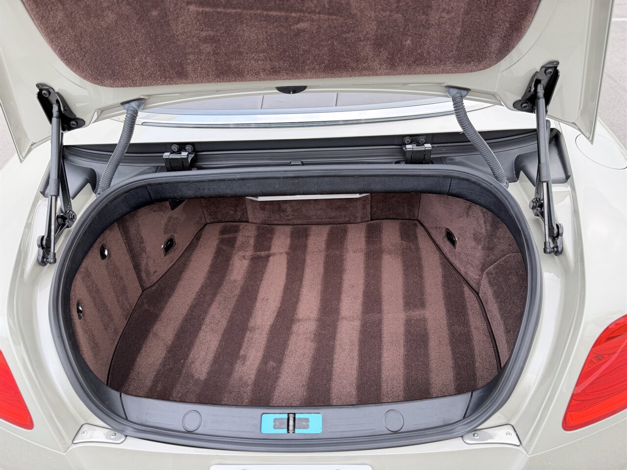 2012 Bentley Continental GT Convertible   - Photo 26 - West Palm Beach, FL 33409
