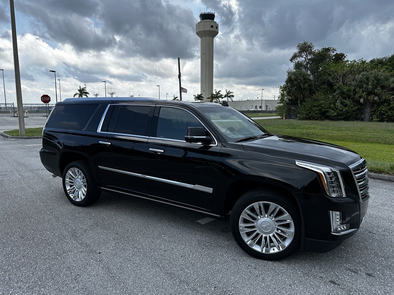 2017 Cadillac Escalade ESV Platinum   - Photo 2 - West Palm Beach, FL 33409