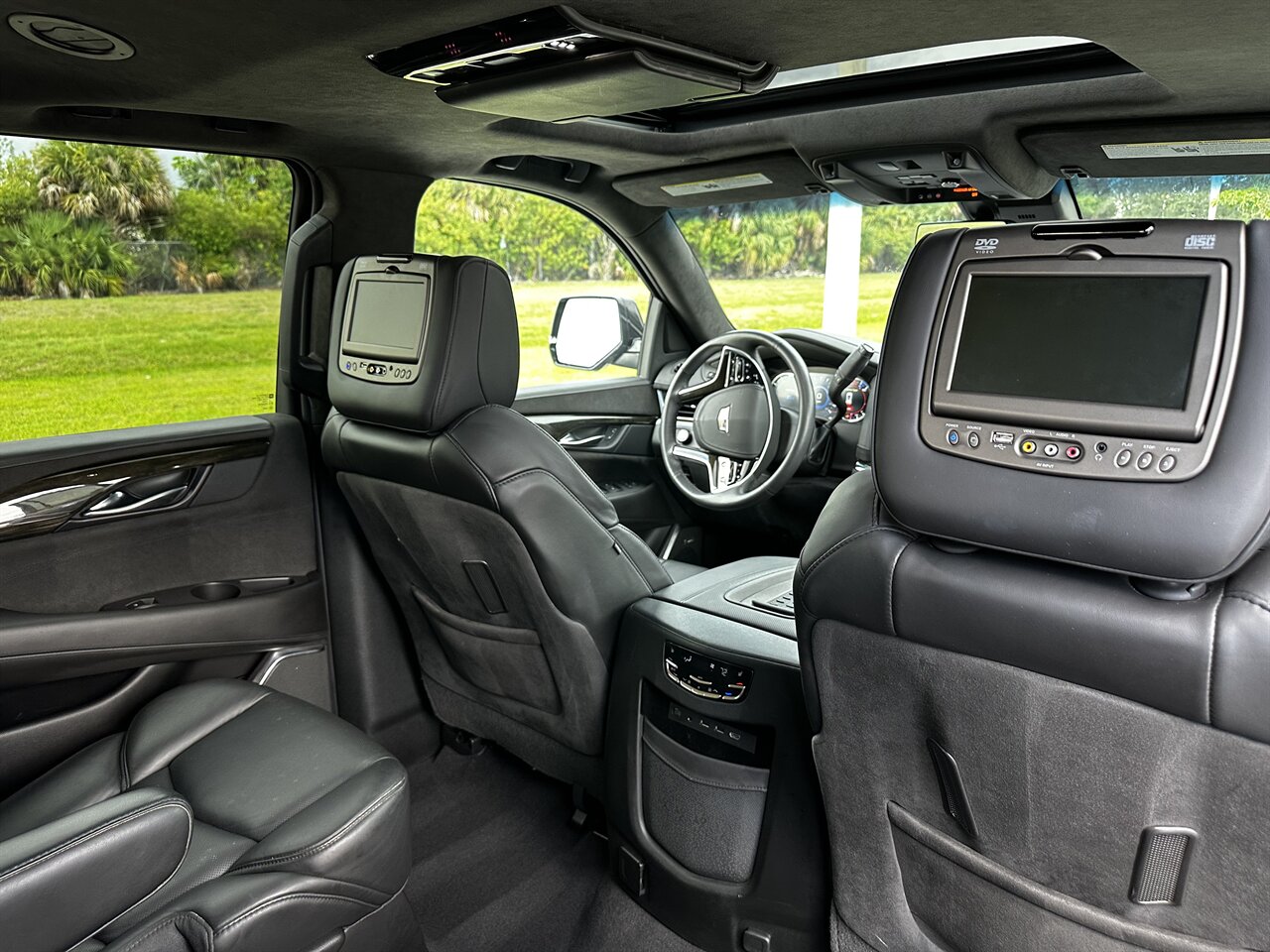 2017 Cadillac Escalade ESV Platinum   - Photo 11 - West Palm Beach, FL 33409