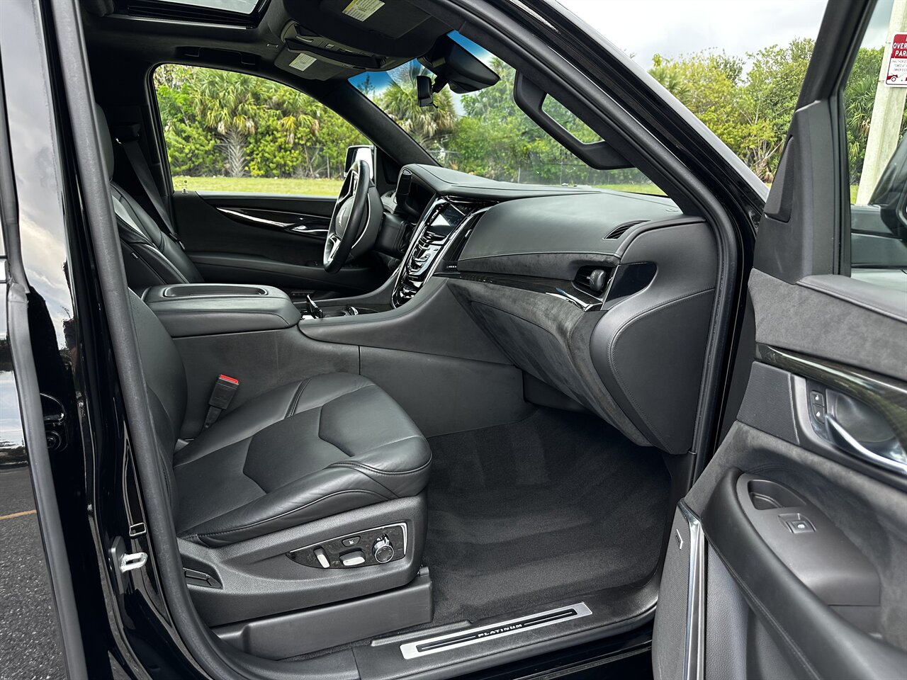 2017 Cadillac Escalade ESV Platinum   - Photo 10 - West Palm Beach, FL 33409