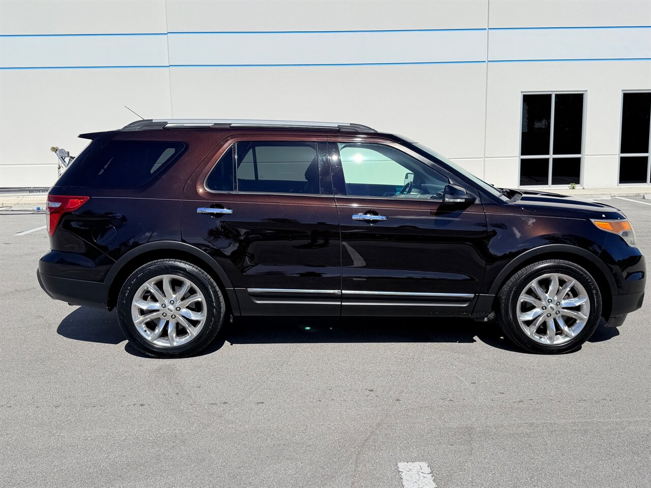 2013 Ford Explorer XLT   - Photo 8 - Ocoee, FL 34761