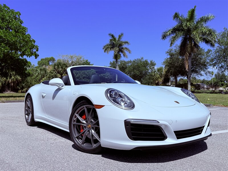 2019 Porsche 911 Carrera 4S Cabriolet  