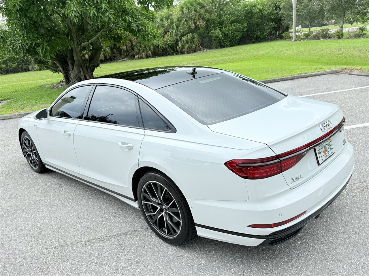 2020 Audi A8 L quattro 60 TFSI   - Photo 39 - West Palm Beach, FL 33409