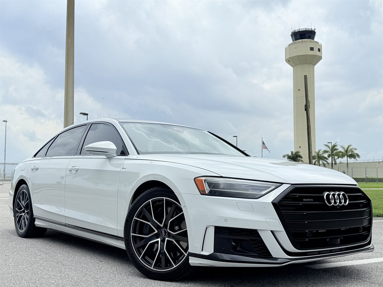 2020 Audi A8 L quattro 60 TFSI   - Photo 35 - West Palm Beach, FL 33409