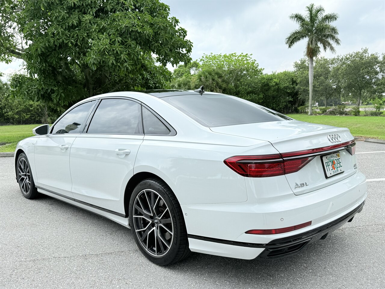 2020 Audi A8 L quattro 60 TFSI   - Photo 5 - West Palm Beach, FL 33409