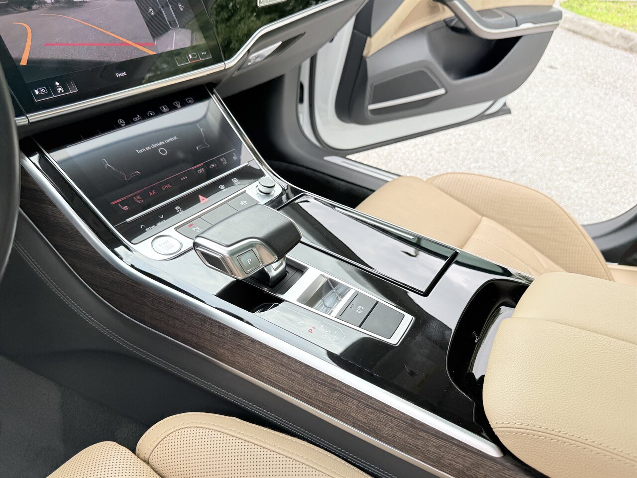 2020 Audi A8 L quattro 60 TFSI   - Photo 18 - West Palm Beach, FL 33409