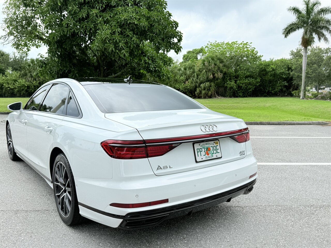 2020 Audi A8 L quattro 60 TFSI   - Photo 31 - West Palm Beach, FL 33409