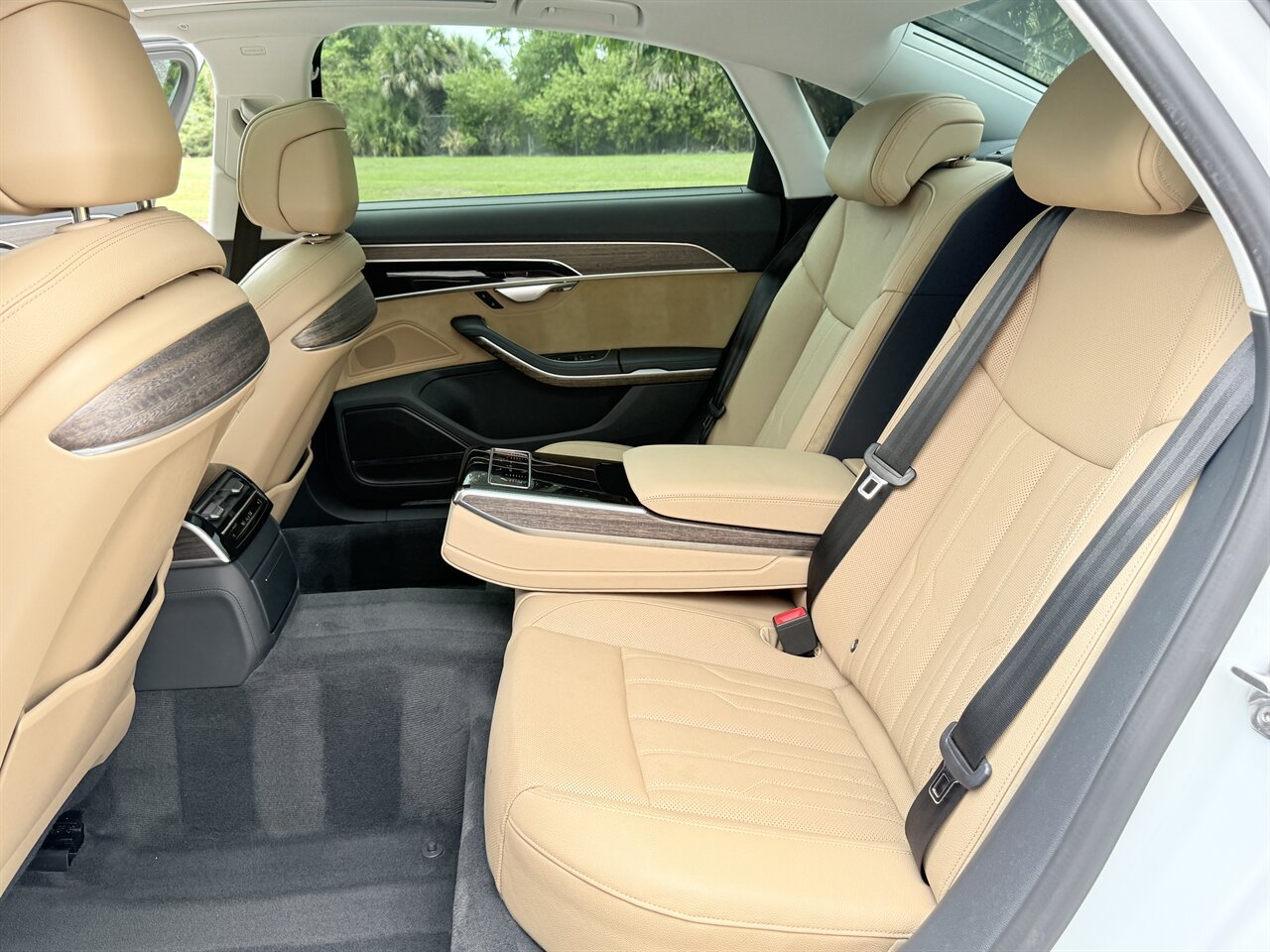 2020 Audi A8 L quattro 60 TFSI   - Photo 22 - West Palm Beach, FL 33409
