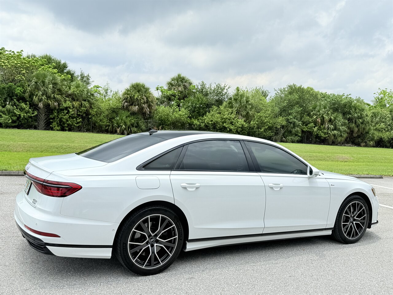 2020 Audi A8 L quattro 60 TFSI   - Photo 26 - West Palm Beach, FL 33409