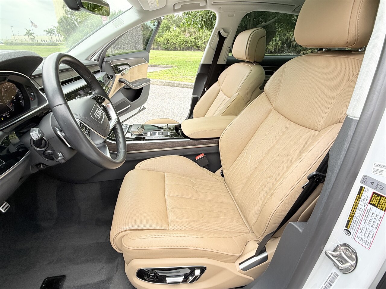 2020 Audi A8 L quattro 60 TFSI   - Photo 8 - West Palm Beach, FL 33409