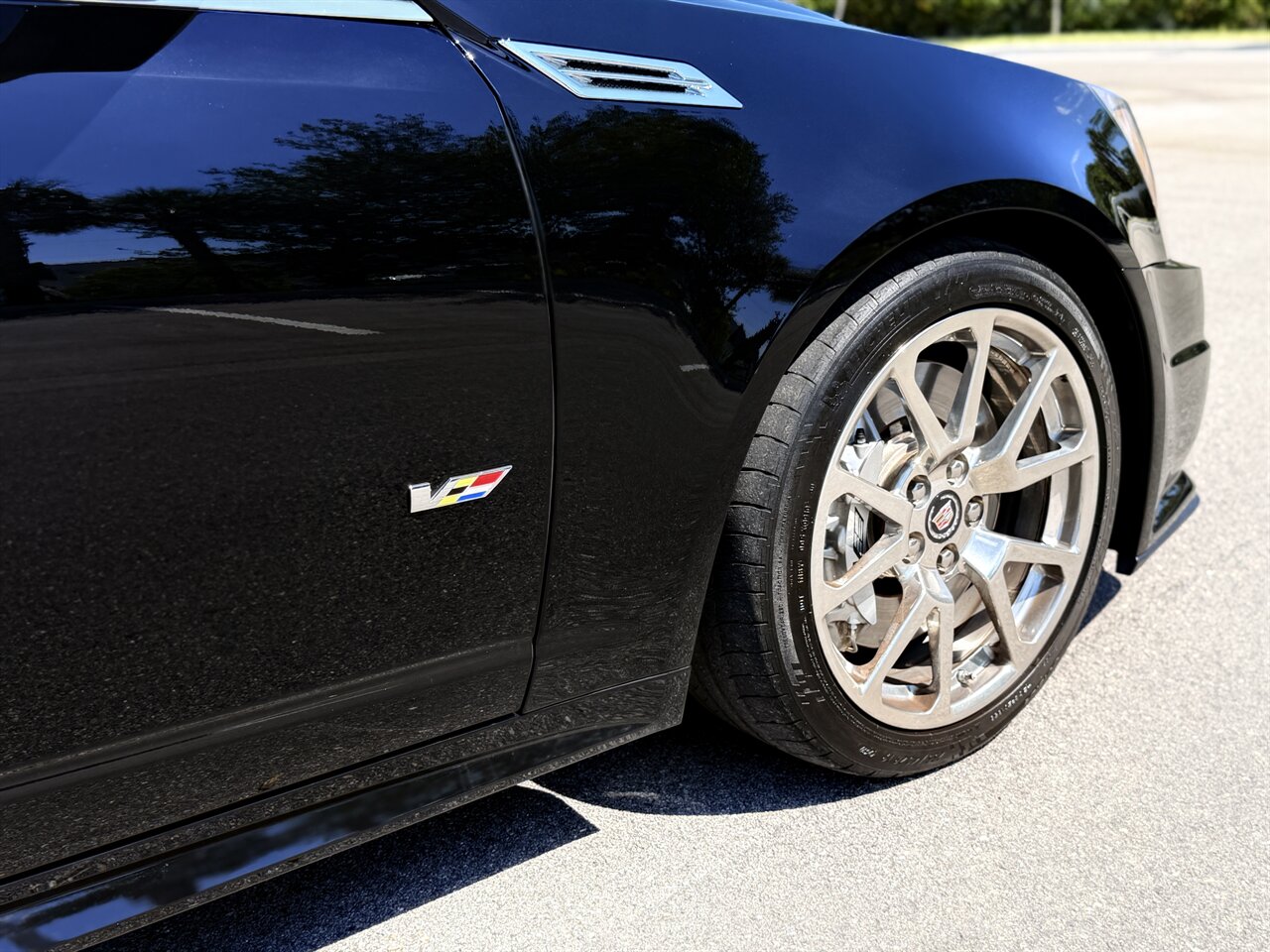 2010 Cadillac CTS-V   - Photo 19 - West Palm Beach, FL 33409