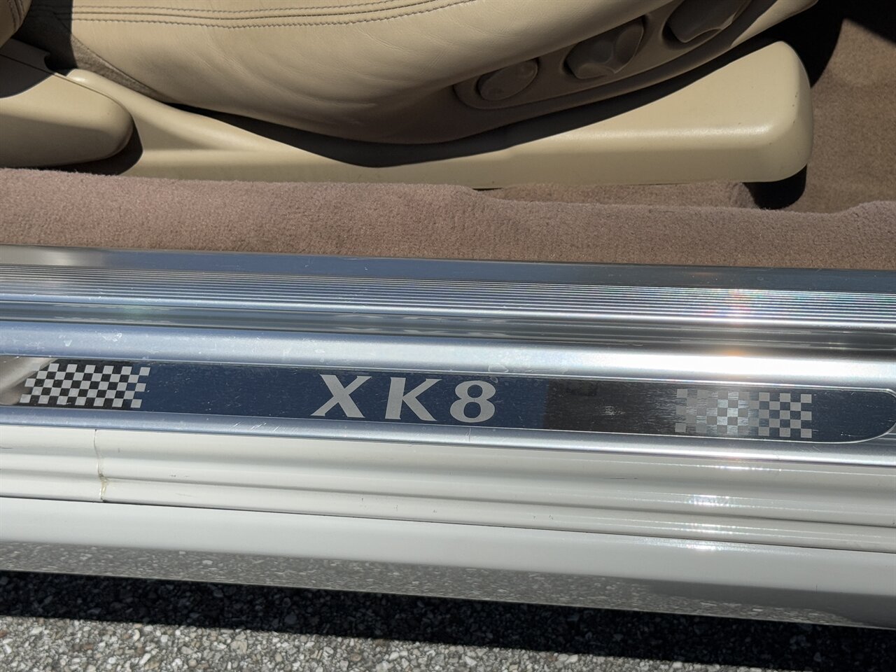 2006 Jaguar XK8   - Photo 13 - West Palm Beach, FL 33409