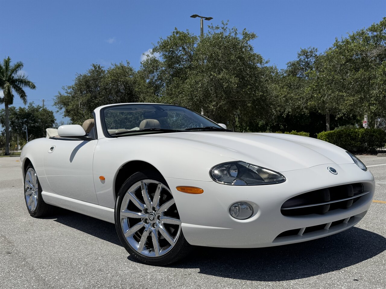 2006 Jaguar XK8   - Photo 1 - West Palm Beach, FL 33409