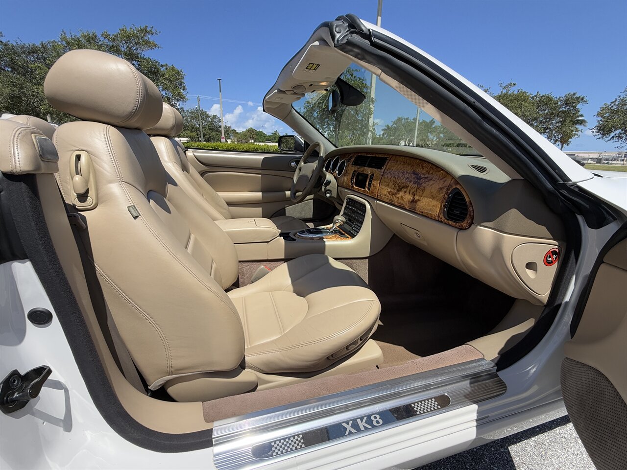 2006 Jaguar XK8   - Photo 10 - West Palm Beach, FL 33409