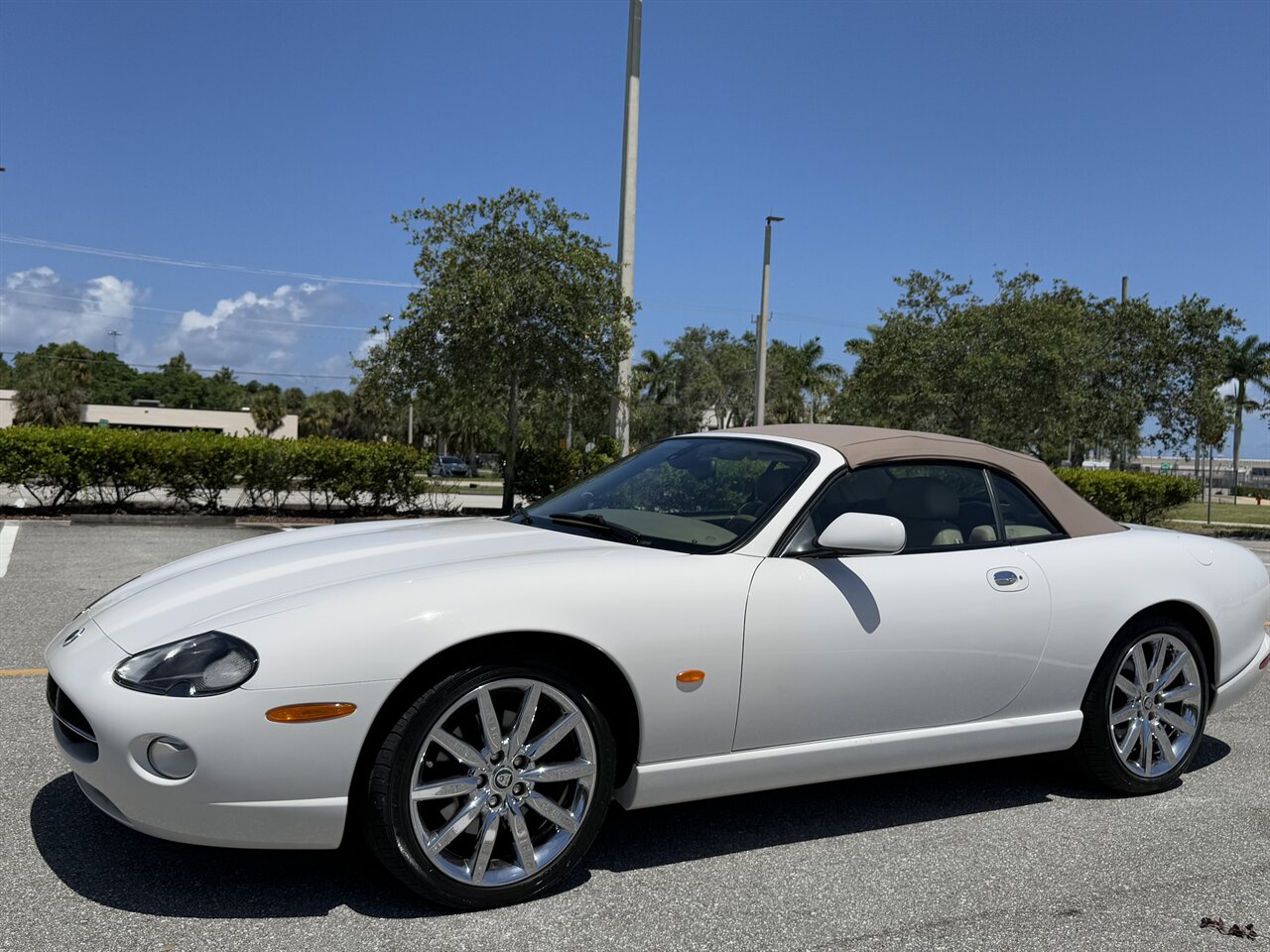 2006 Jaguar XK8   - Photo 21 - West Palm Beach, FL 33409