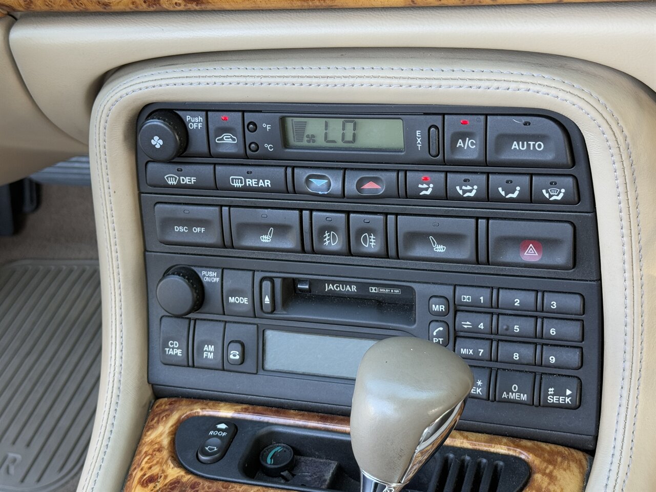 2006 Jaguar XK8   - Photo 29 - West Palm Beach, FL 33409