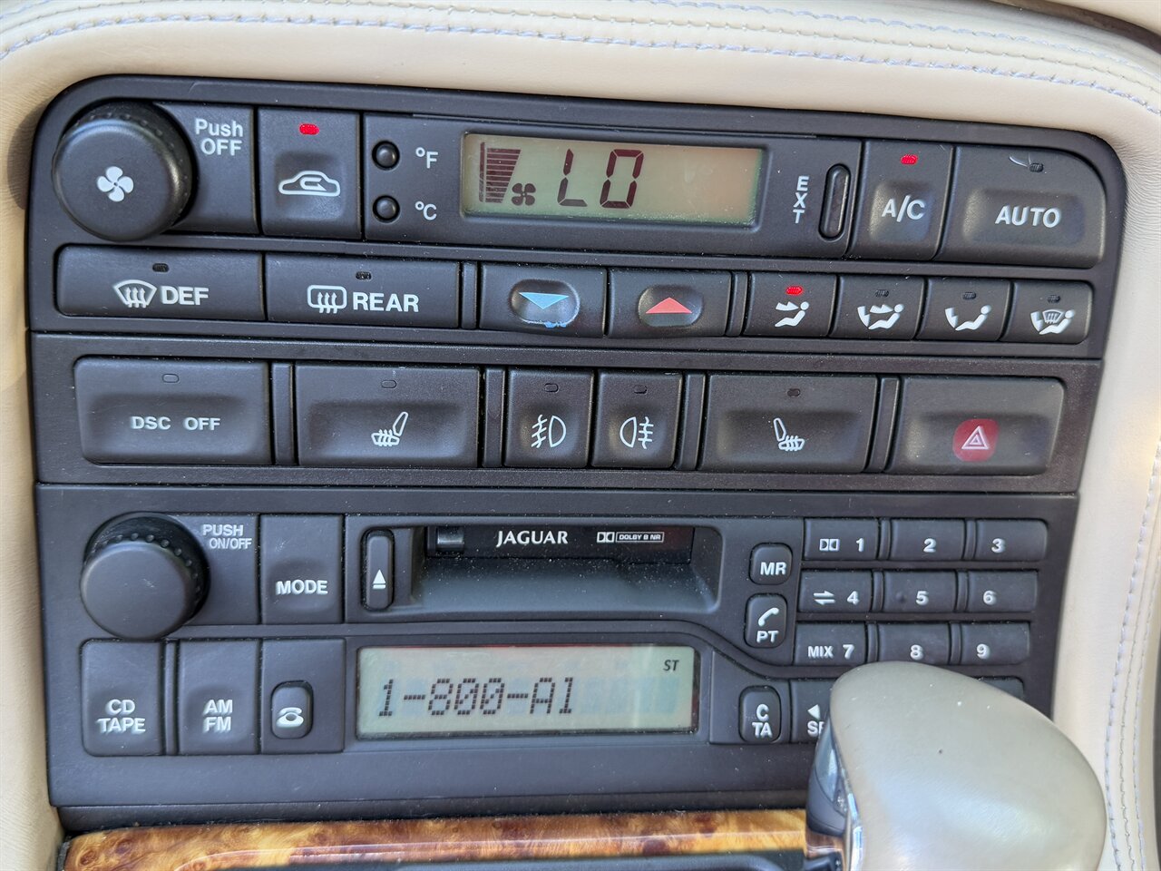2006 Jaguar XK8   - Photo 32 - West Palm Beach, FL 33409