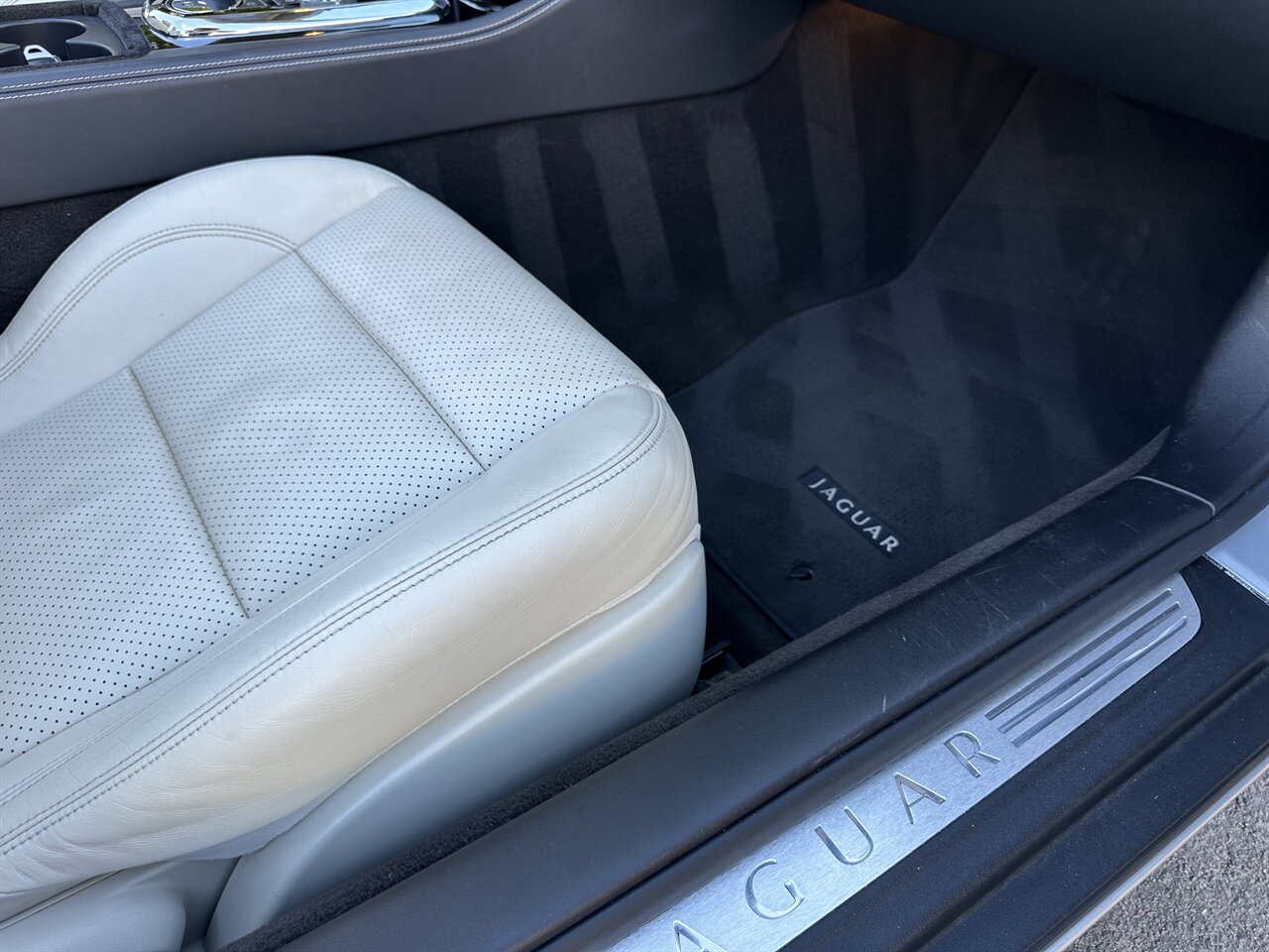 2013 Jaguar XK Convertible - Photo 47 - West Palm Beach, FL 33409