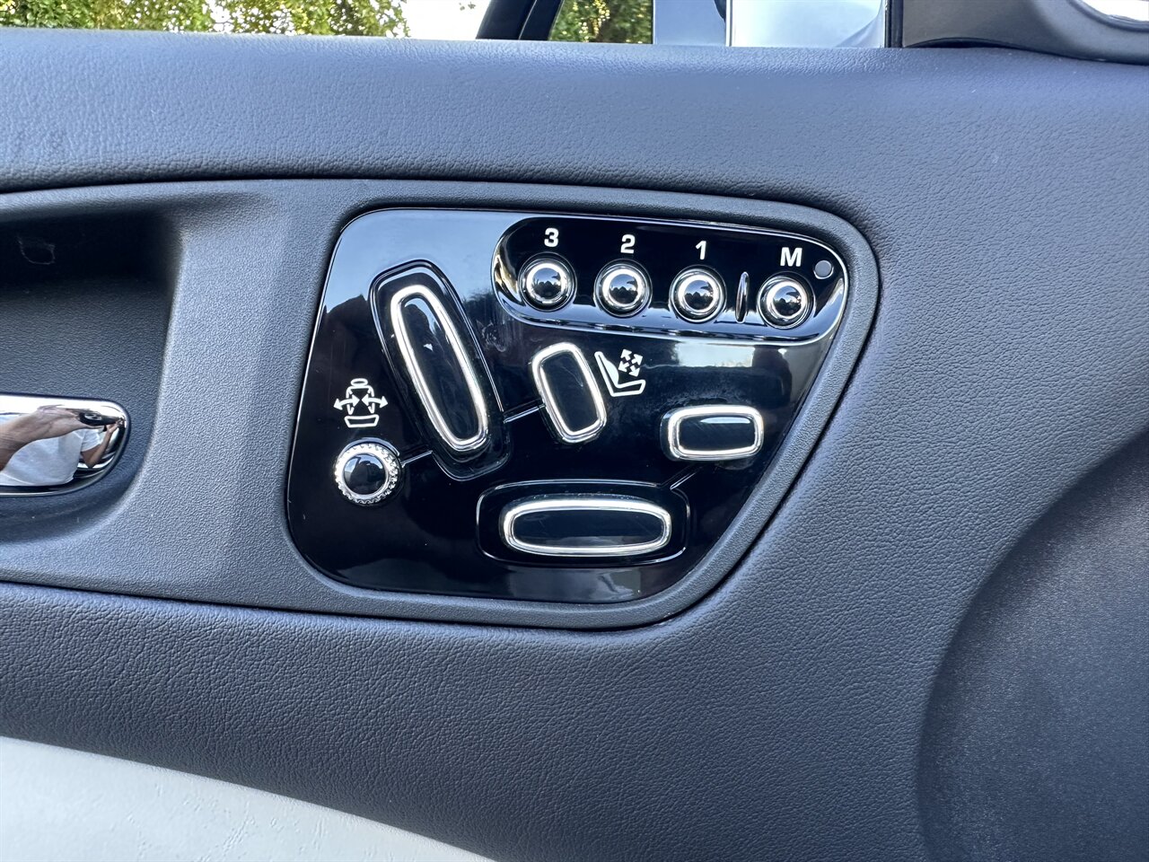 2013 Jaguar XK Convertible - Photo 38 - West Palm Beach, FL 33409