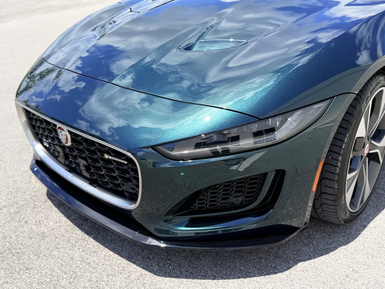 2023 Jaguar F-TYPE P450 R-Dynamic   - Photo 34 - West Palm Beach, FL 33409