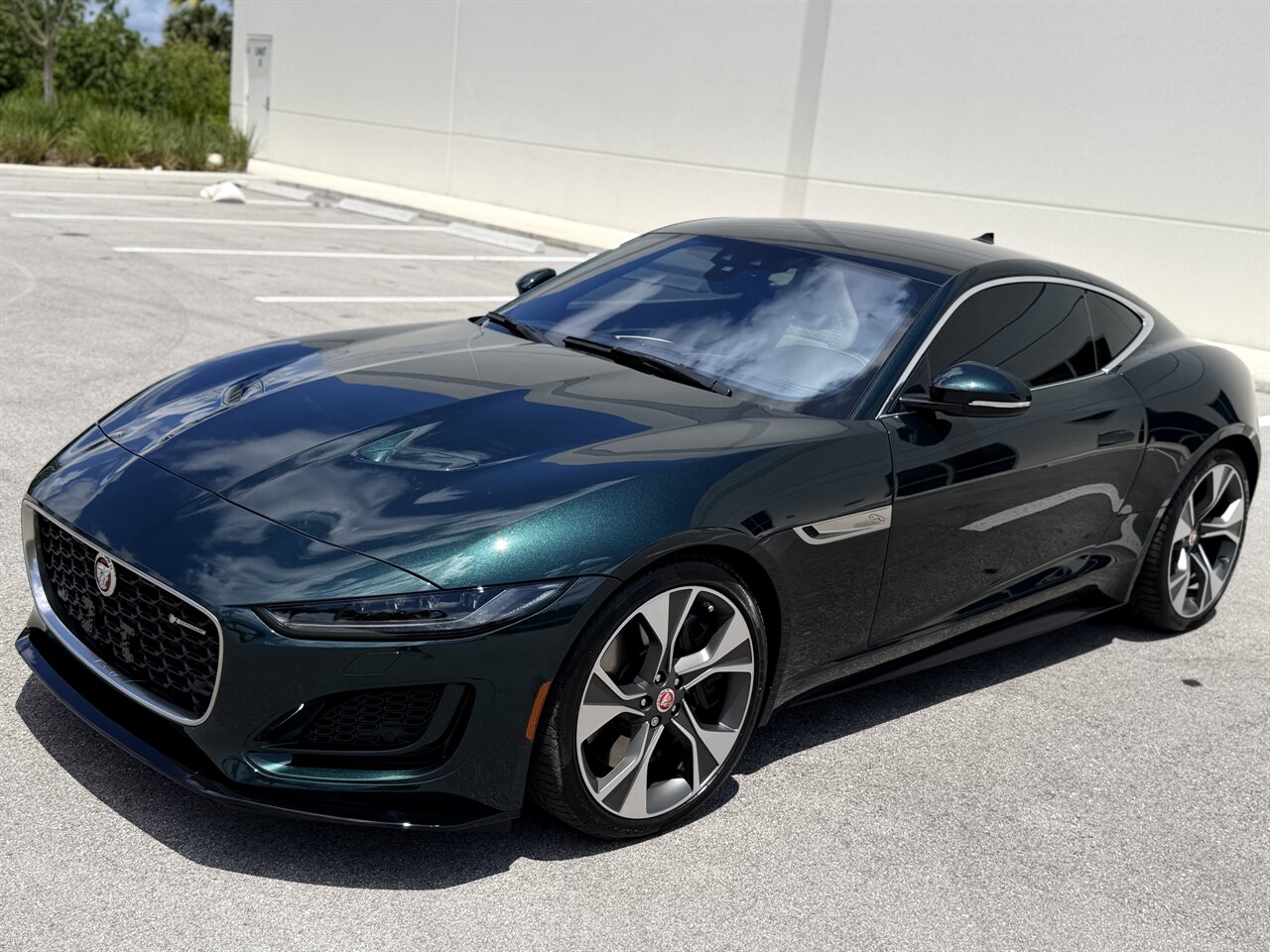 2023 Jaguar F-TYPE P450 R-Dynamic   - Photo 8 - West Palm Beach, FL 33409