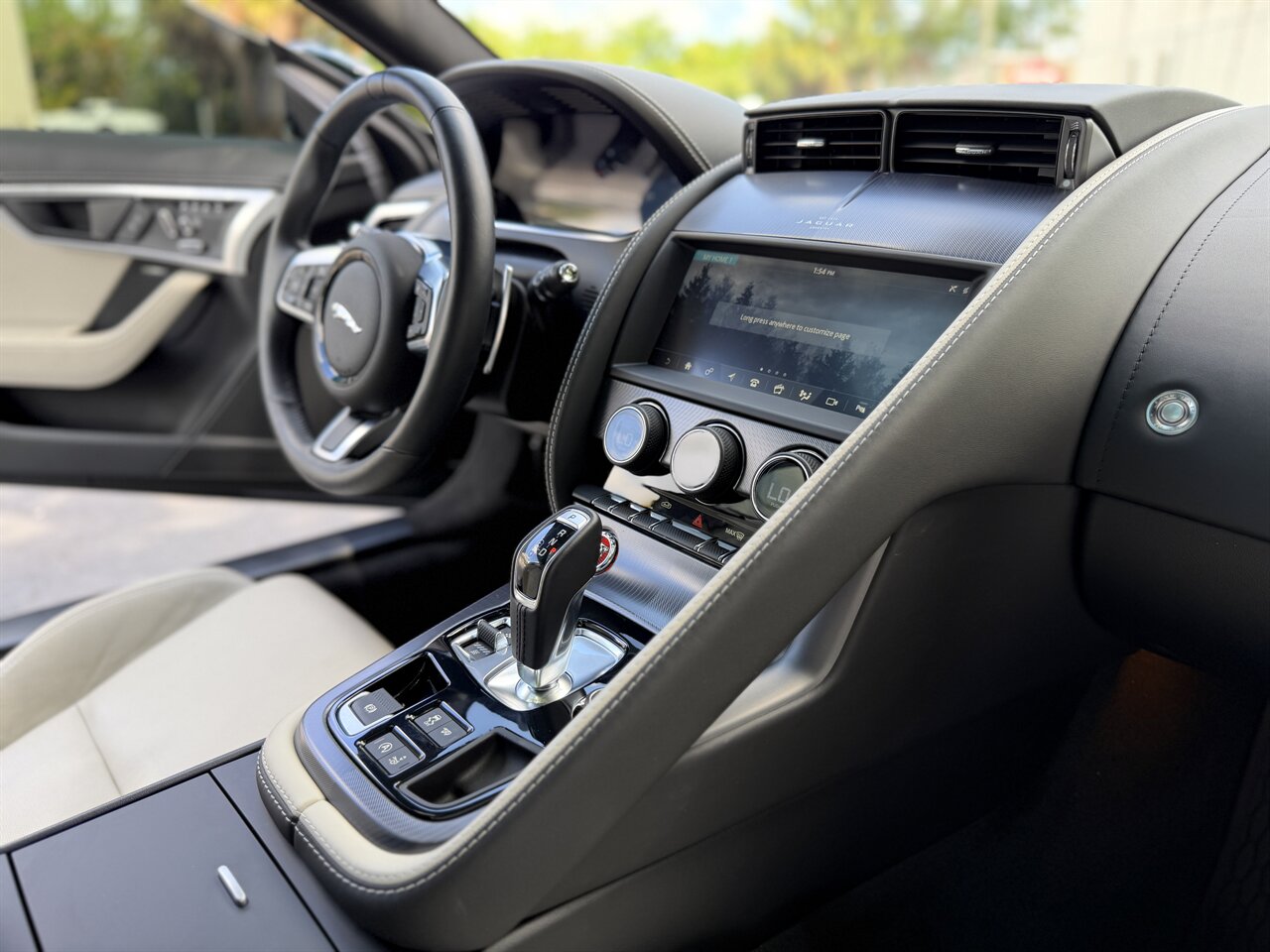 2023 Jaguar F-TYPE P450 R-Dynamic   - Photo 12 - West Palm Beach, FL 33409