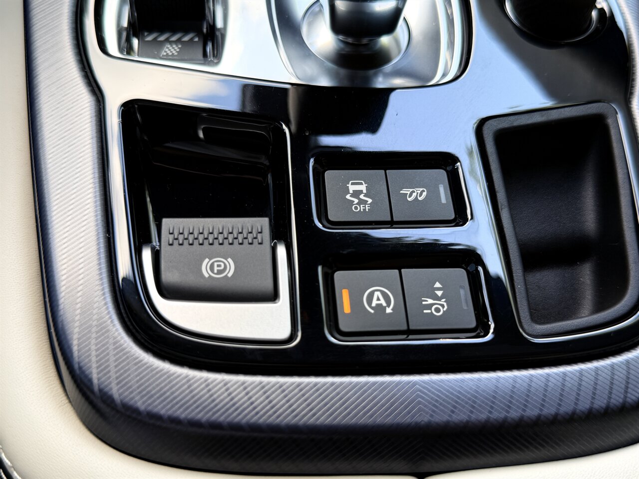 2023 Jaguar F-TYPE P450 R-Dynamic   - Photo 14 - West Palm Beach, FL 33409