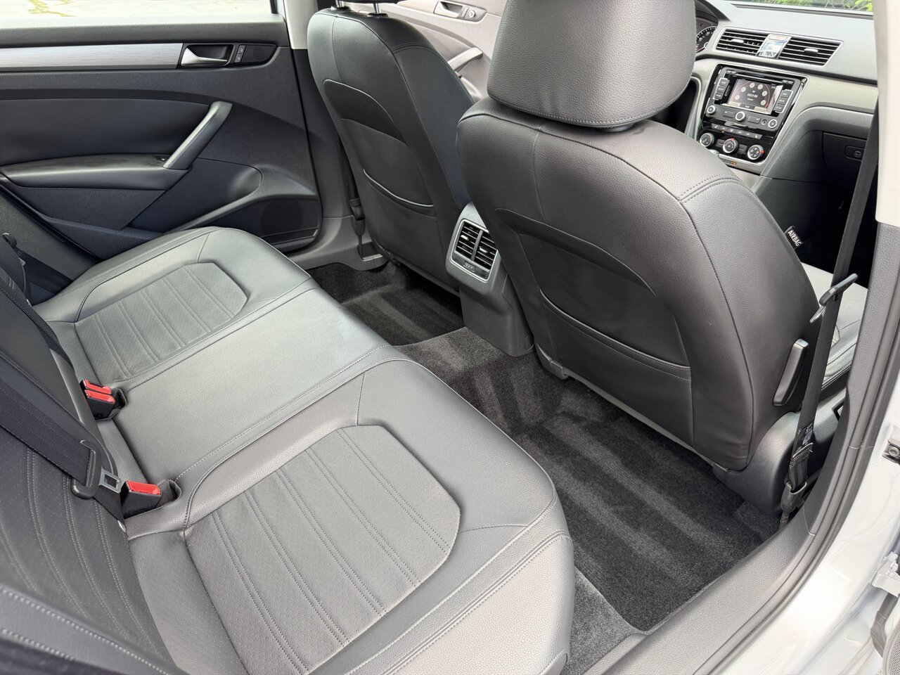 2015 Volkswagen Passat 1.8T SE   - Photo 19 - Ocoee, FL 34761