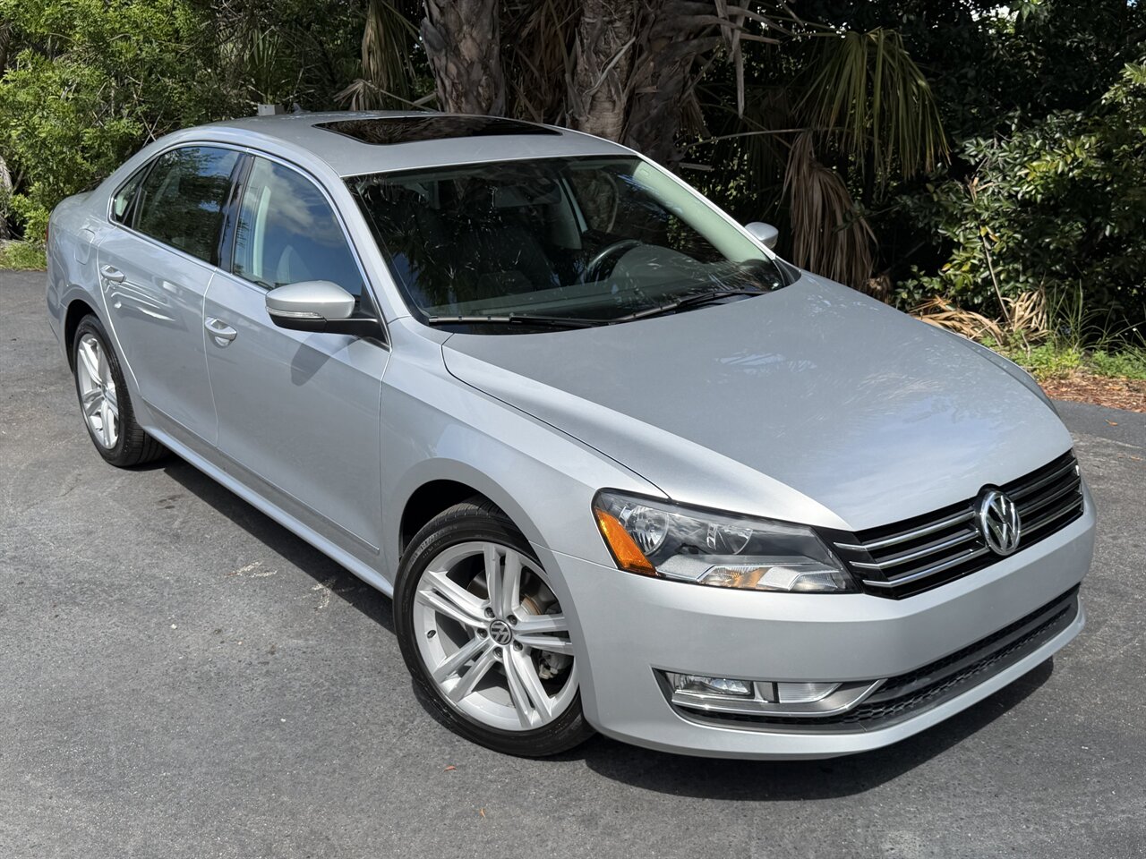 2015 Volkswagen Passat 1.8T SE   - Photo 1 - Ocoee, FL 34761