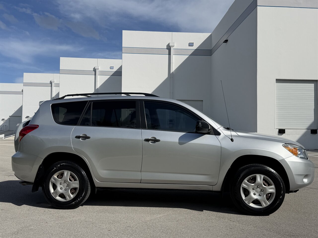 2007 Toyota RAV4   - Photo 4 - Ocoee, FL 34761