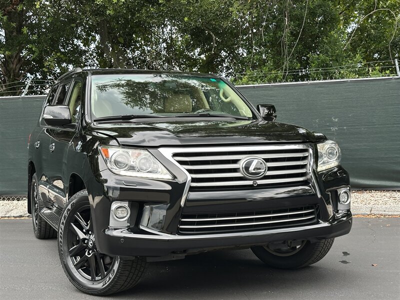 2014 Lexus LX 570  