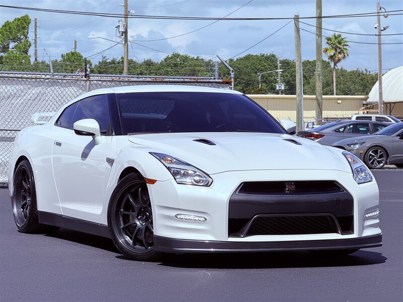 2015 Nissan GT-R Premium  