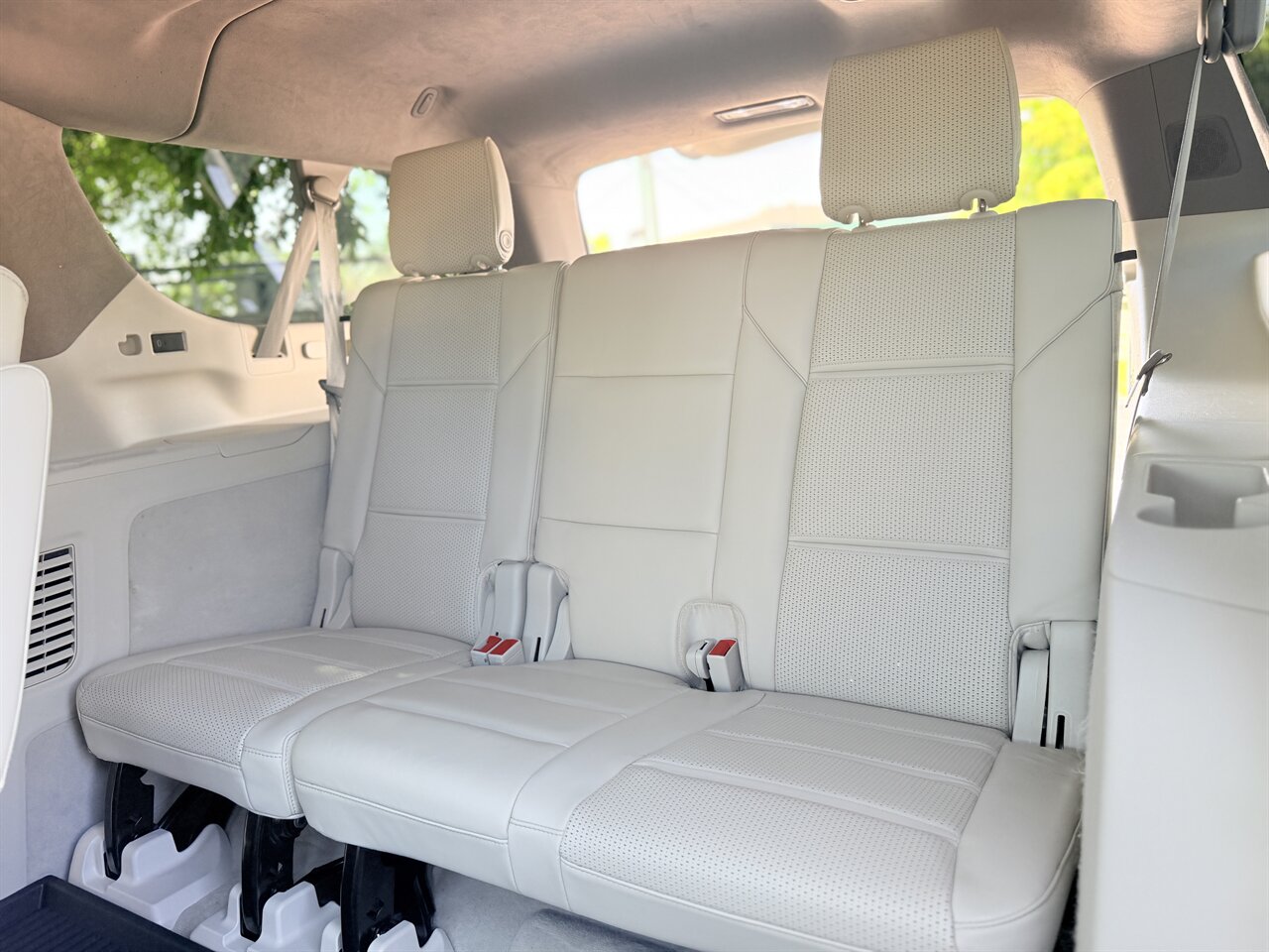 2021 Cadillac Escalade ESV Premium Luxury Platinum - Photo 24 - West Palm Beach, FL 33409