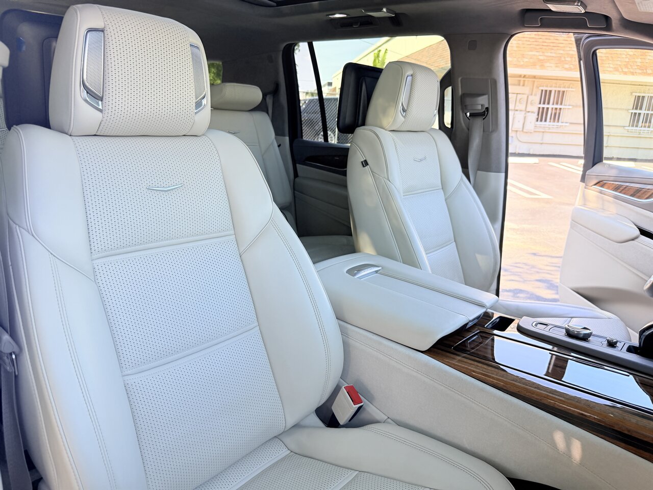 2021 Cadillac Escalade ESV Premium Luxury Platinum - Photo 16 - West Palm Beach, FL 33409