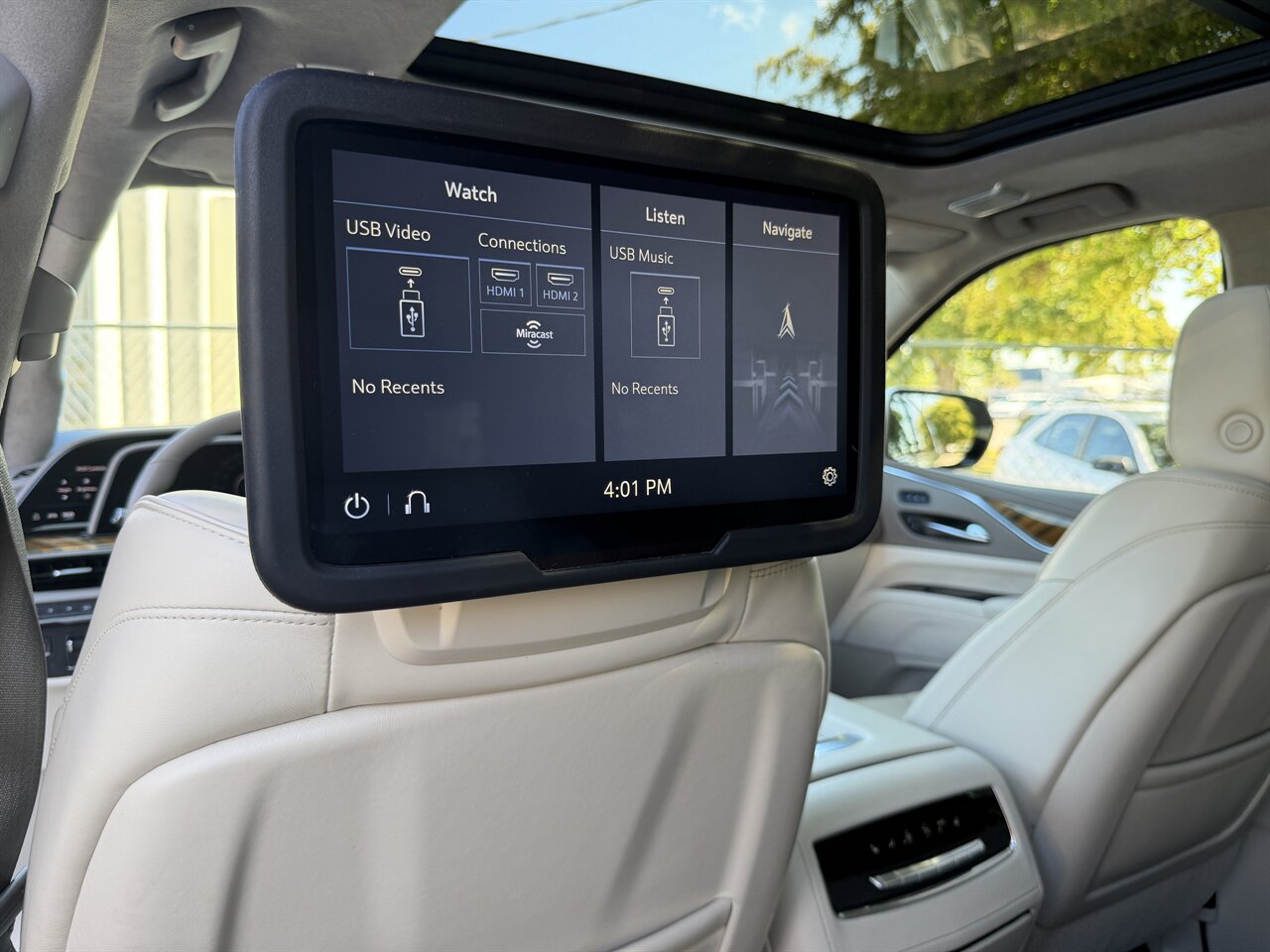 2021 Cadillac Escalade ESV Premium Luxury Platinum - Photo 18 - West Palm Beach, FL 33409