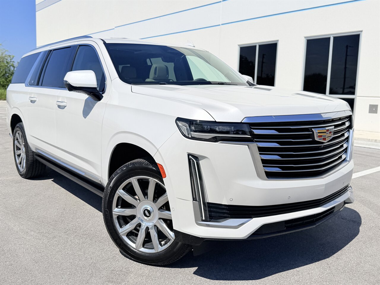 2021 Cadillac Escalade ESV Premium Luxury Platinum - Photo 1 - West Palm Beach, FL 33409