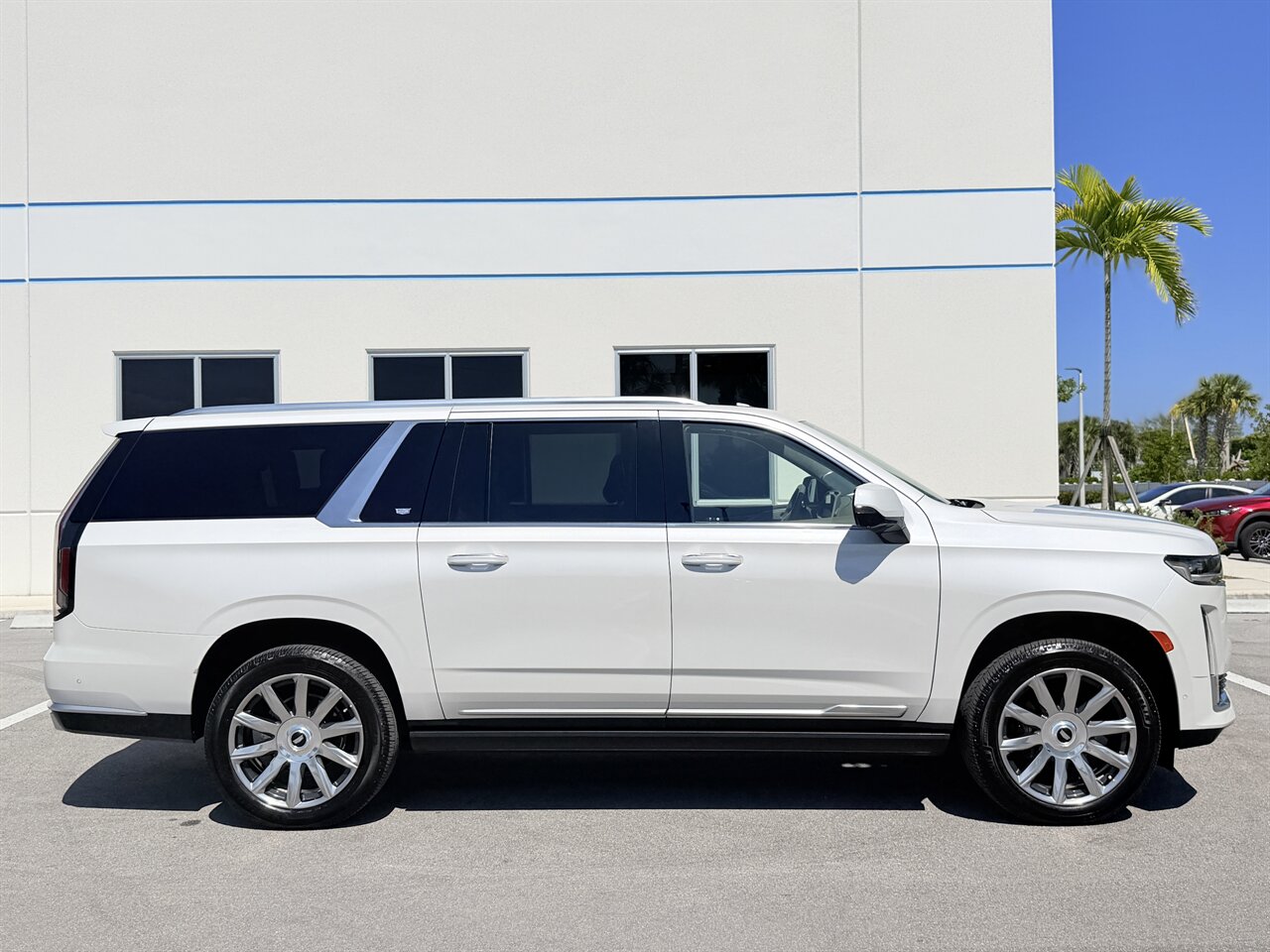 2021 Cadillac Escalade ESV Premium Luxury Platinum - Photo 4 - West Palm Beach, FL 33409